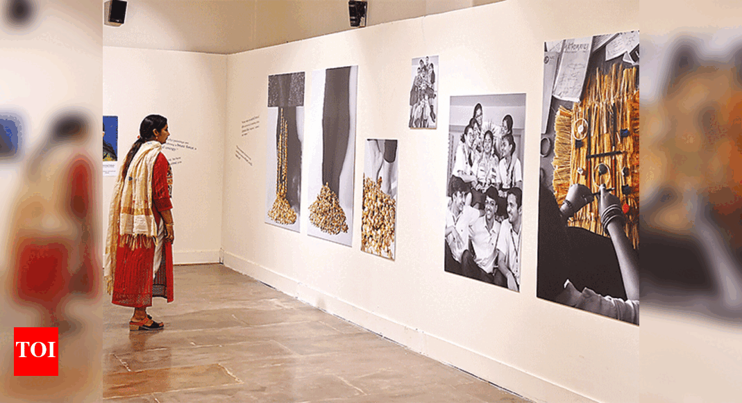 Who is a hero? Art exhibition by schoolkids makes the audience think