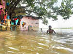 Flood alert in Delhi as Yamuna crosses 'warning mark'