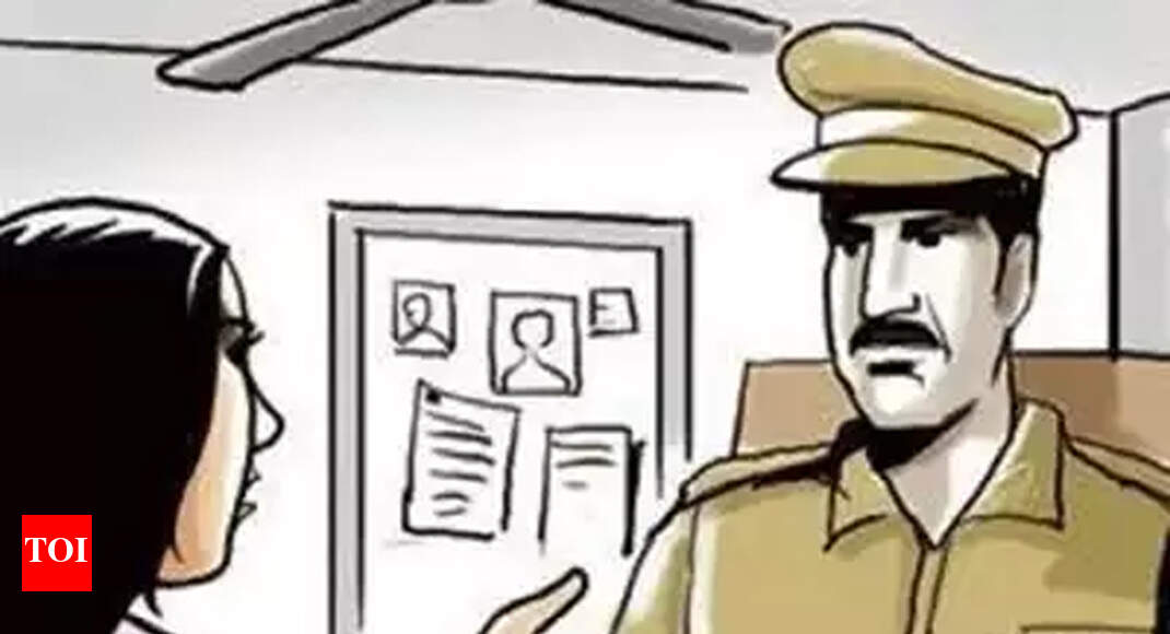 Ahd: Man chomps down on wife’s little finger