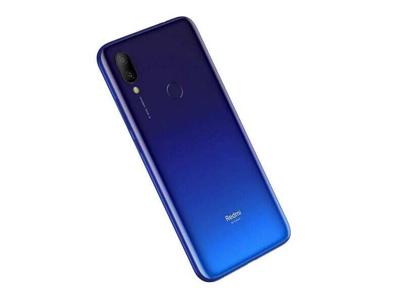 Xiaomi Redmi 7 (2GB+32GB): Old price -- Rs 7,999; new price is Rs 7,499 after Rs 500 price cut