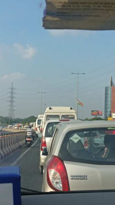 Traffic chaos on NH8 toll road