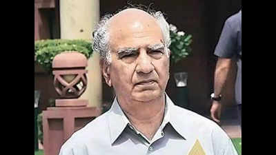 Poverty forcing people to sell daughters: Shanta Kumar