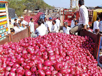 Centre warns of strict action against hoarding of onion
