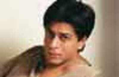 SRK plans film with '3 Idiots' director