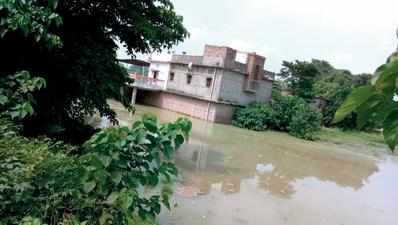 One dead as flood wreaks havoc in Ballia, Ghazipur