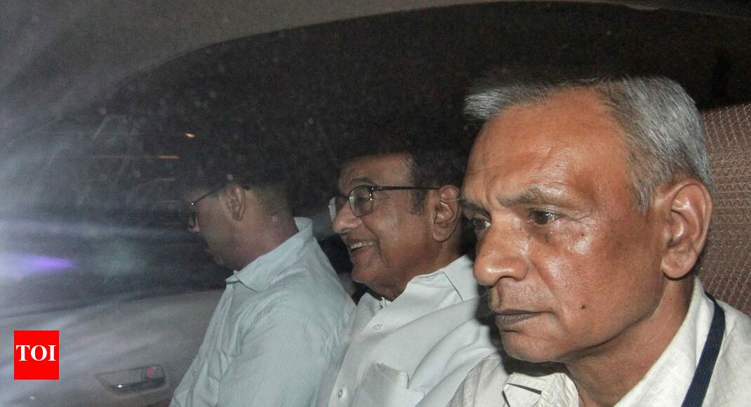 Chidambaram arrested after day-long drama in SC, Congress HQ