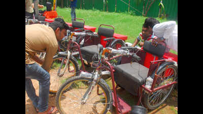 Tricycles given to 83 persons with disabilities in Hisar