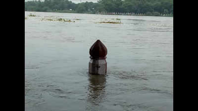 UP: Flood alert in Mathura as Yamuna hovers near danger mark