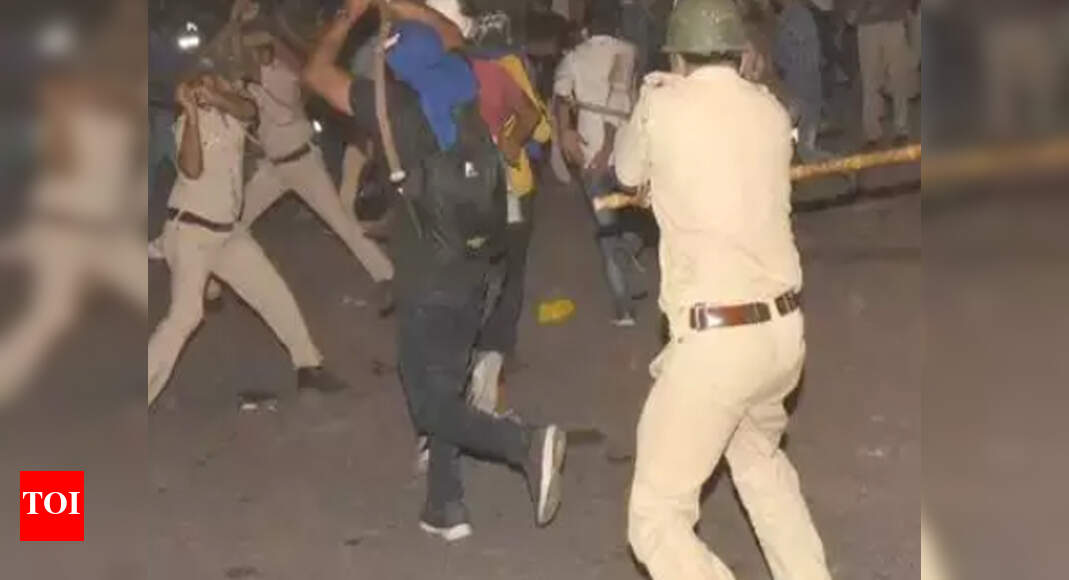 Delhi: 98 held a day after they ran riot over temple | Delhi News ...