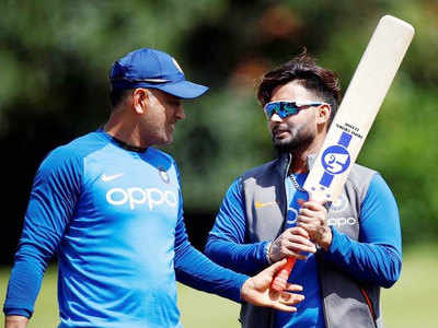 Rishabh Pant best man to replace MS Dhoni, says Virender Sehwag
