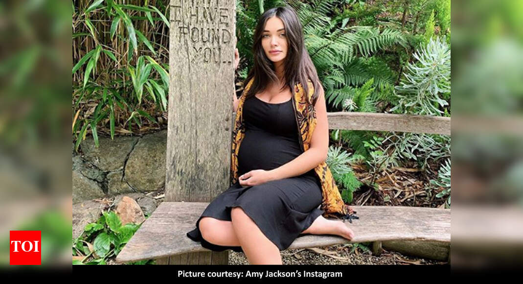 Amy Jackson in her third trimester gets preachy about pregnancy | Hindi ...