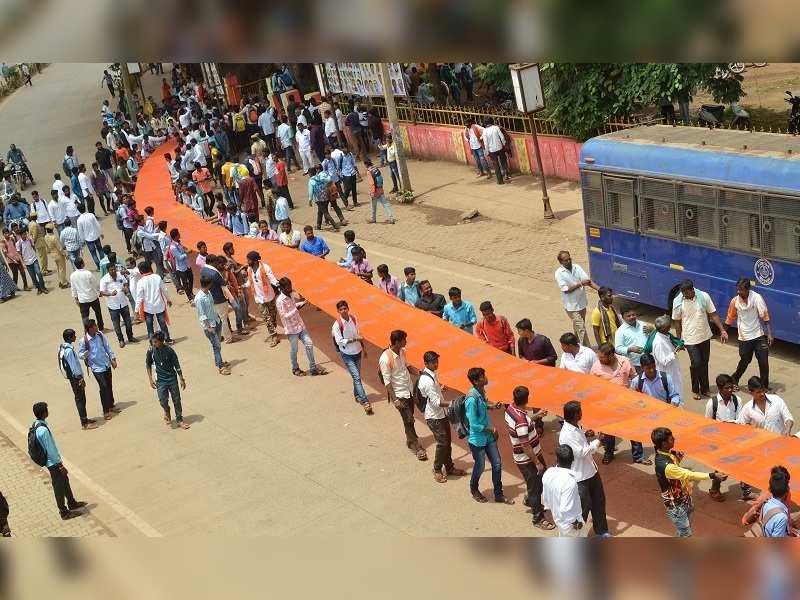 1km Long Flag Waved Along The Streets Of Hubbali And Dharwad Times Of India