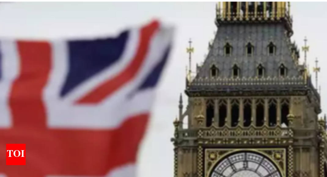 No. of desi students in UK up 42% in a year