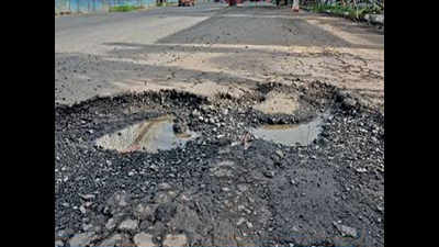 Kolkata: Bypass craters reappear just one week after repair