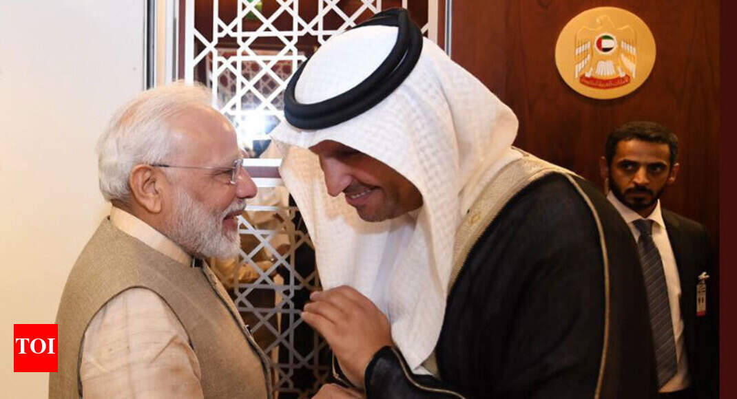 Live: Rahul, other leaders board flight to Srinagar