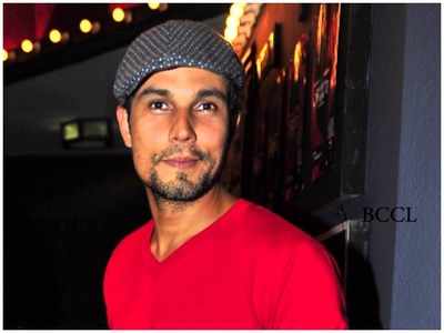 This throwback pic of Randeep Hooda is rather interesting