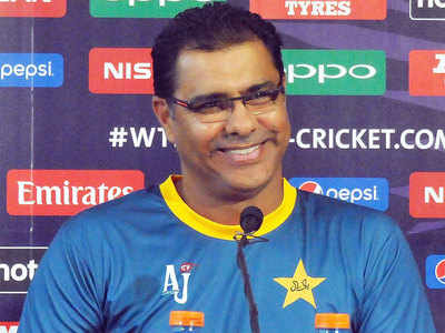 Legendary pacer Waqar Younis applies for Pakistan bowling coach's job:  Reports