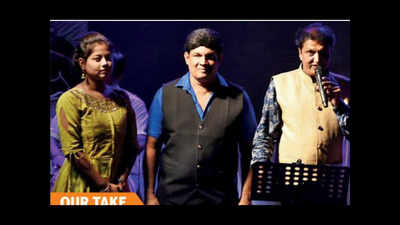 Singers recreate charm of old Hindi film songs in Nagpur