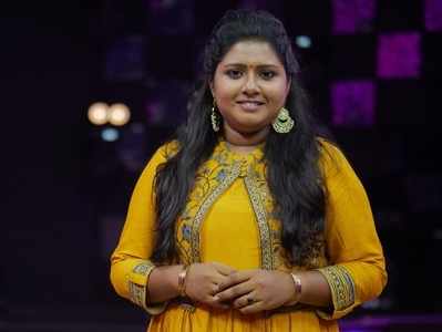 Narayani Gopan Sa Re Ga Ma Pa Keralam S Narayani Gopan I Want To Be The Kallara Gopan Of This Generation A Better Human And A Soulful Singer Times Of India