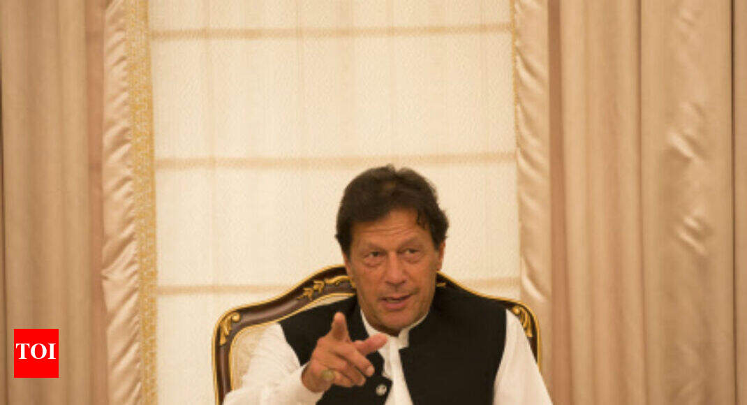 Pak PM speaks on Kashmir, raises fears of N-war