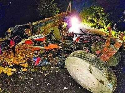 3 Killed As Truck Turns Turtle At Hairpin Bend Kochi News
