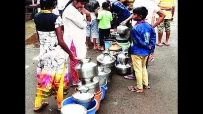 Dhawlapuri villagers seek tanker water, say parties ignoring them