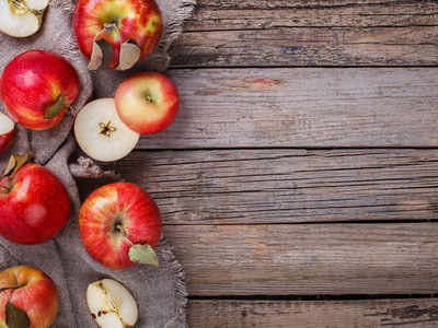 Here’s how eating an apple daily can help in weight loss