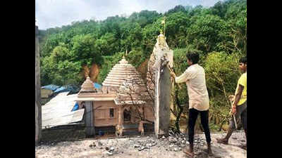 Bhajan-singing devotees stall move to demolish ashram, trust moves Supreme Court