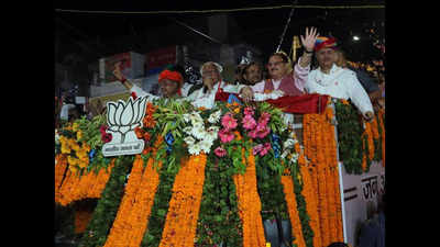 ‘Candidate mela’ in Sadar Bazar as 14 eye BJP ticket
