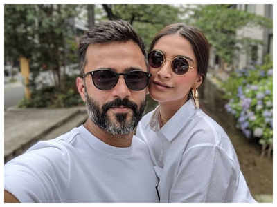 This is what Anand Ahuja does when he misses his wife Sonam Kapoor