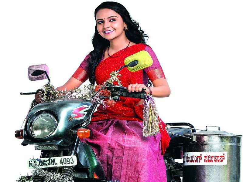 ‘I hear that girls are trying to be like my onscreen character, Amulya’… says Kannada TV actress Nisha Ravikrishnan