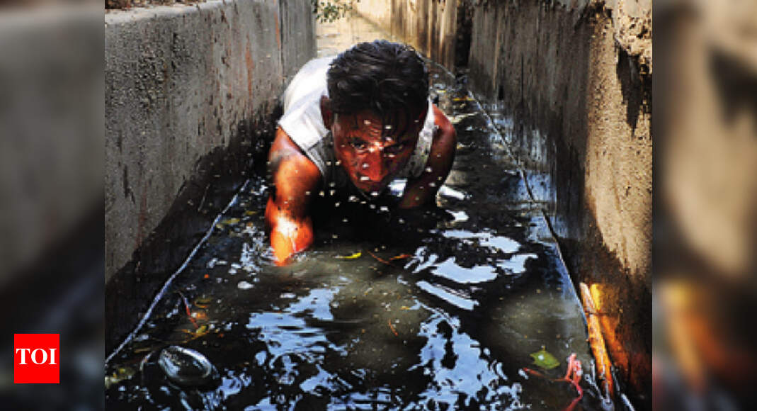 Gurugram worker cleaning sewer duct inhales toxic gas, dies Gurgaon