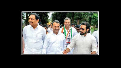 Bhosale, Naik-Nimbalkar stays away from NCP yatra