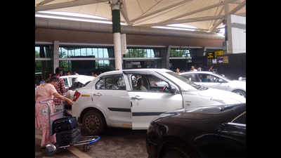 Pune airport officials mull reducing fine for vehicles crossing 3-minute mark
