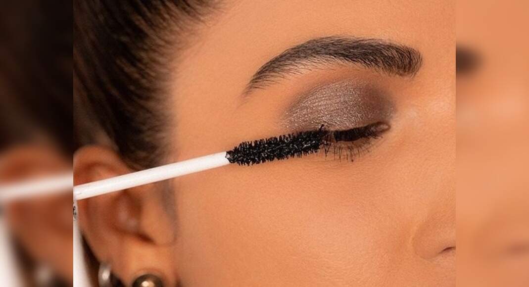 Best Mascara Hacks For Looking Lashes