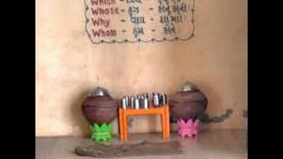 Separate water pot for dalit teacher in Gujarat school