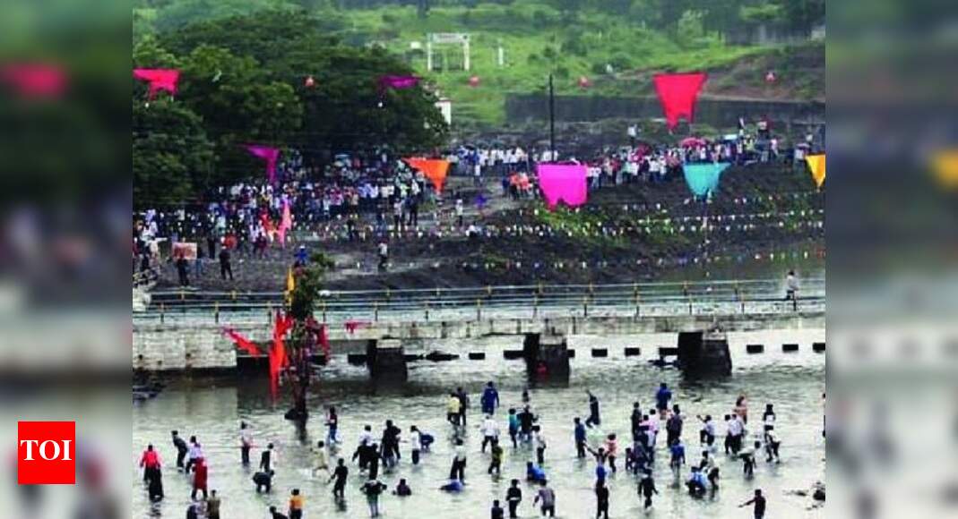 45 hurt in Gotmar fair, tradition lives on | Bhopal News - Times of India