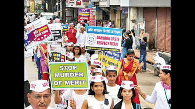Anti-quota stir: Beed students stage demo