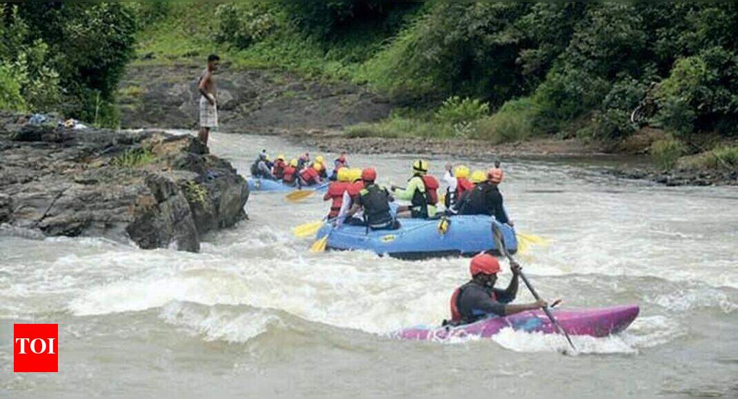 On Day 1, 50 tourists raft 5km in two hours near Statue of Unity