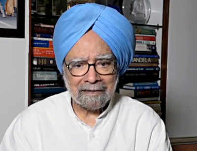 Ex-PM Manmohan Singh slams government on 'man-made economic crisis'