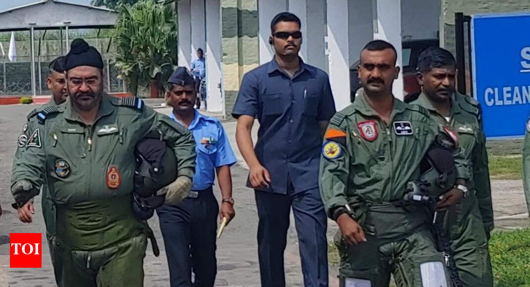 Abhinandan flies sortie of MiG-21 with IAF chief