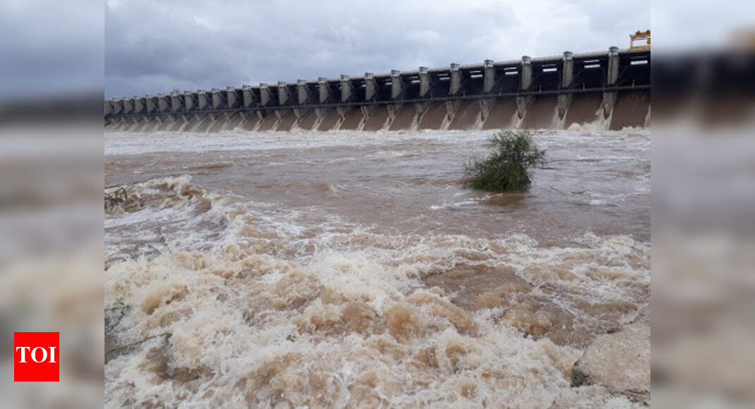 Water discharge from dams continues in Kolhapur, Satara Kolhapur News