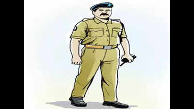 In Agra, cops lose civility over uniform