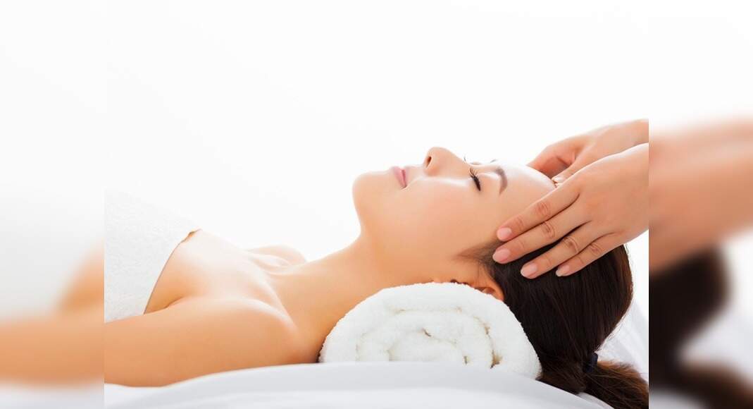 These sinus massage techniques could offer relief from sinus pain