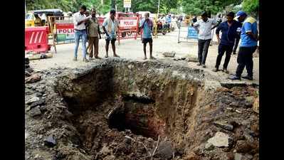 Road caves in at Chennai’s Anna Nagar