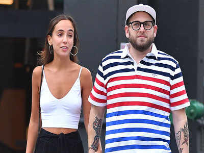 Jonah Hill and girlfriend Gianna Santos are engaged