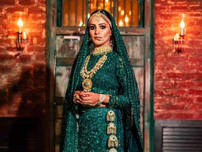 Dark Green Floral Bridal Jewellery Set – Maharani