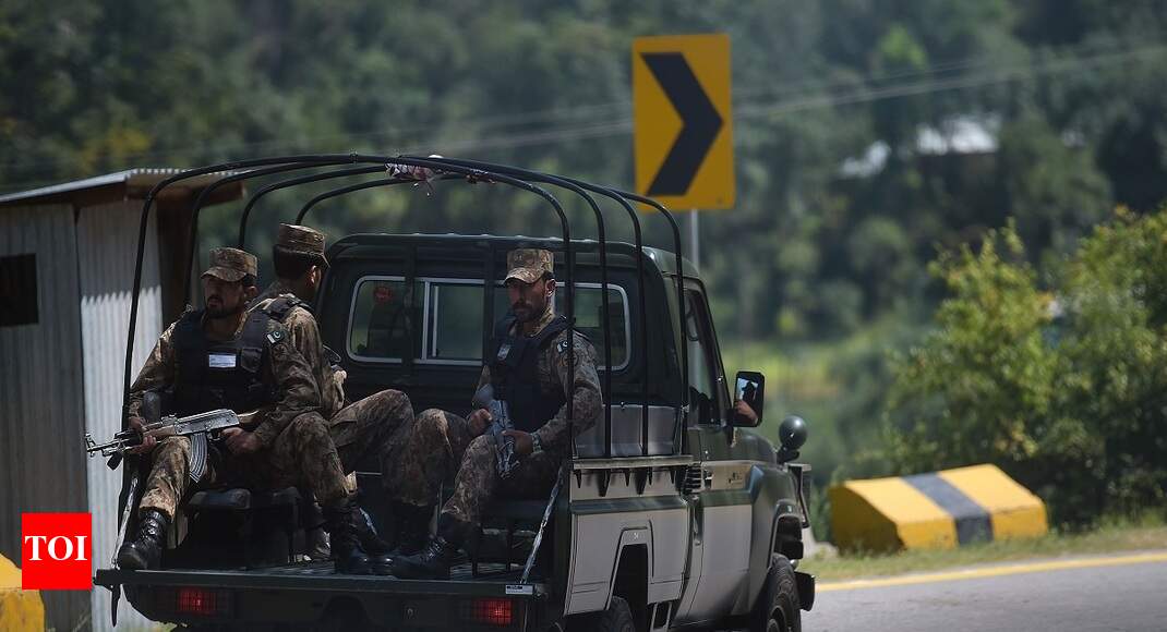 Pak moves over 2K troops close to LoC: Sources