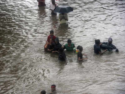 Four deaths reported in Mumbai amid Wednesday's rain fury