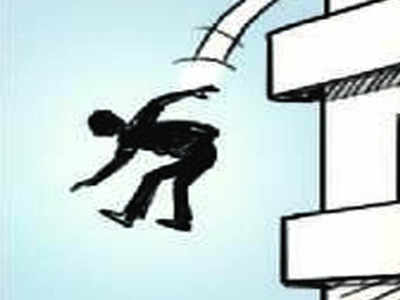 IAS aspirant from Andhra Pradesh who fell off building while on phone ...